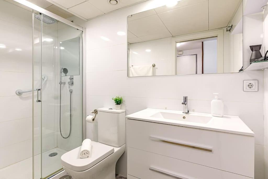 Moderno Apartamento Con Ac En Lorenzo Casanova Apartment Alicante Luaran gambar